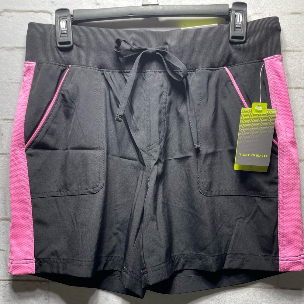 Tek Gear Women’s Medium Black/Pink Athletic Shorts NWT
